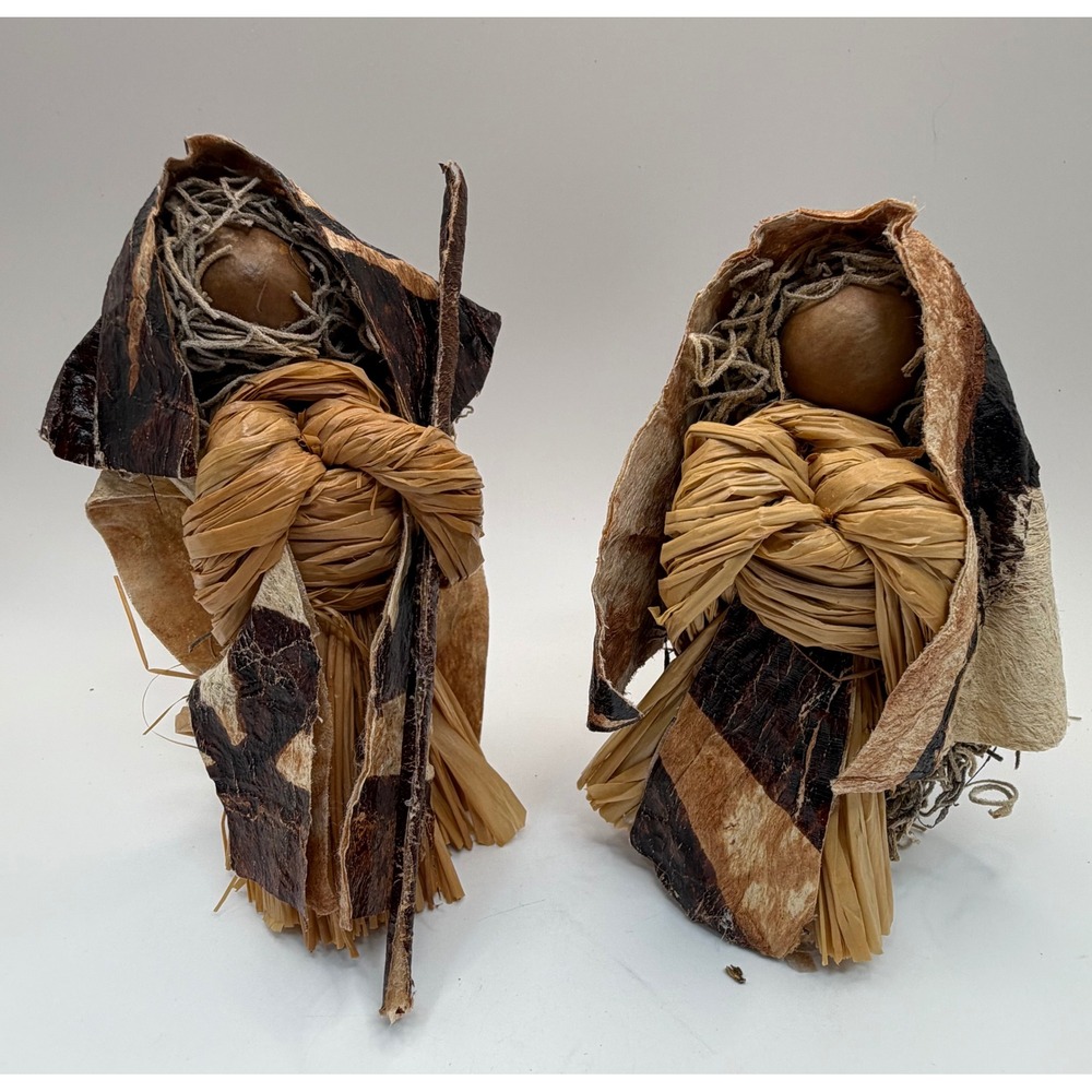 Vintage Natural Corn Husk Fiber Nativity Shepherds Figurines Set of 2 Folk Art